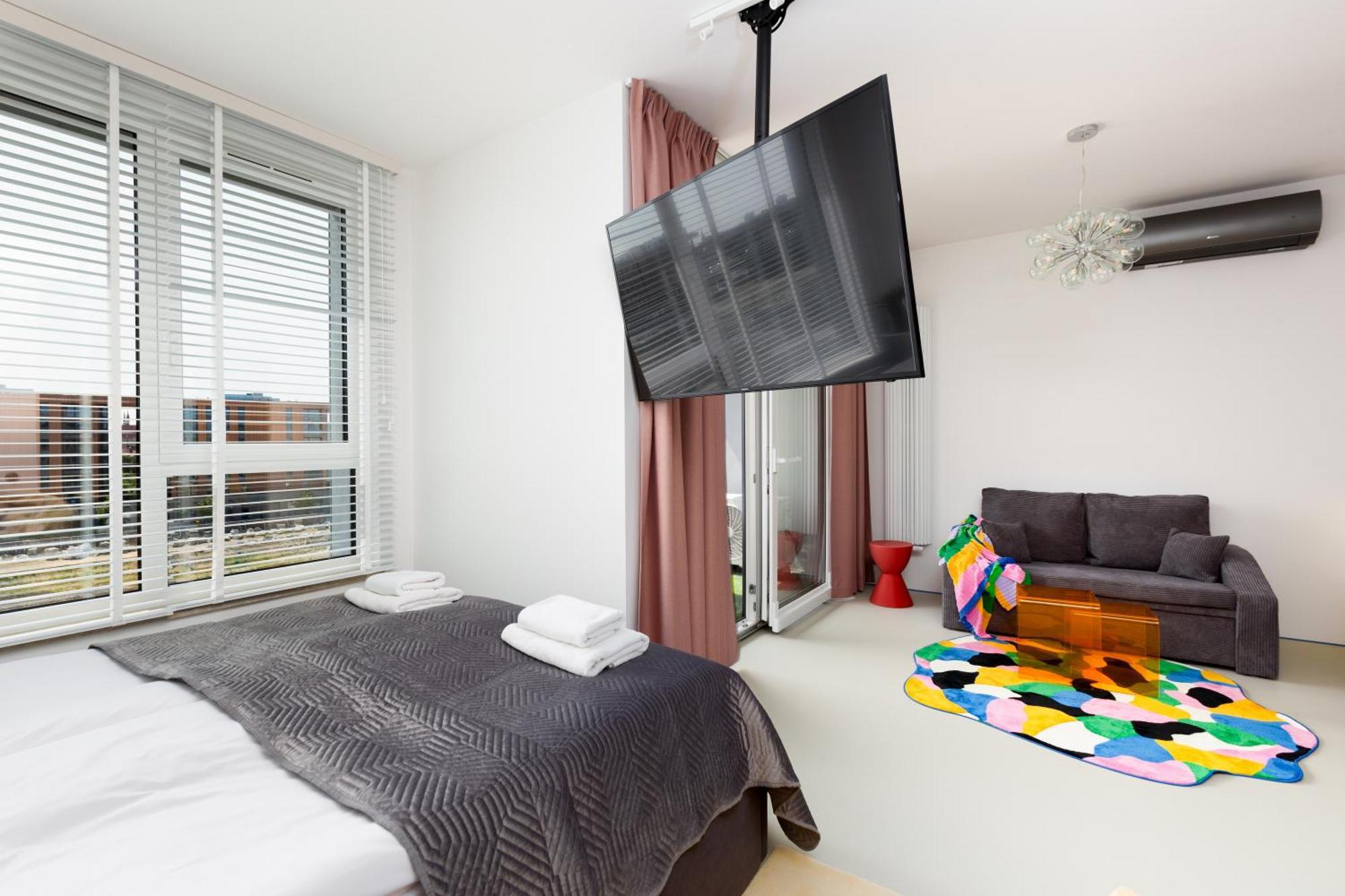 Chlebova - Riverside View Terrace, Free Parking, Gym & Kidsplay By Downtown Apartments 그단스크 객실 사진
