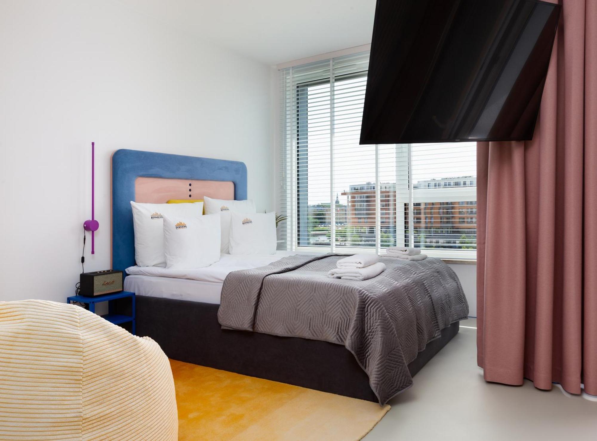 Chlebova - Riverside View Terrace, Free Parking, Gym & Kidsplay By Downtown Apartments 그단스크 객실 사진