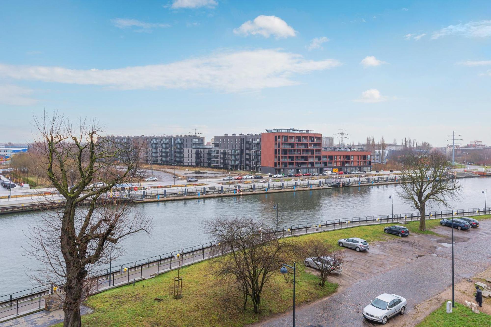 Chlebova - Riverside View Terrace, Free Parking, Gym & Kidsplay By Downtown Apartments 그단스크 객실 사진